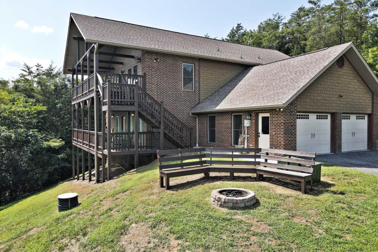 Pet-Friendly Smoky Mountain Retreat With Game Room! Sevierville Εξωτερικό φωτογραφία